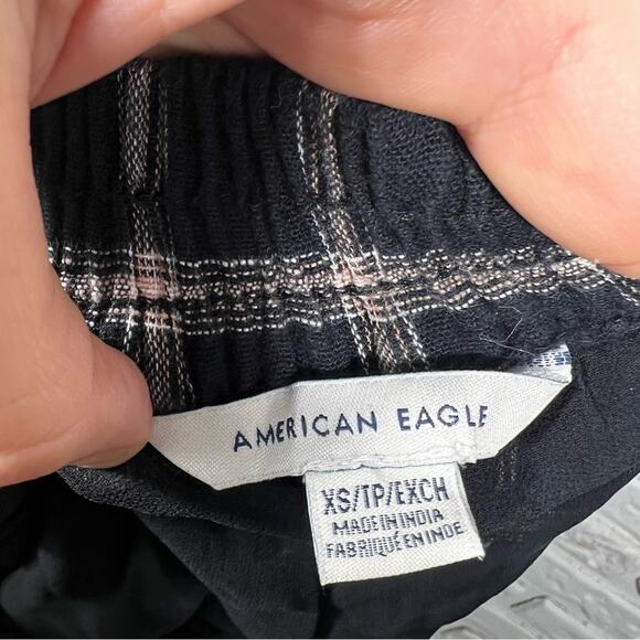 American Eagle Plaid Shorts Size XS - Picture 4 of 9